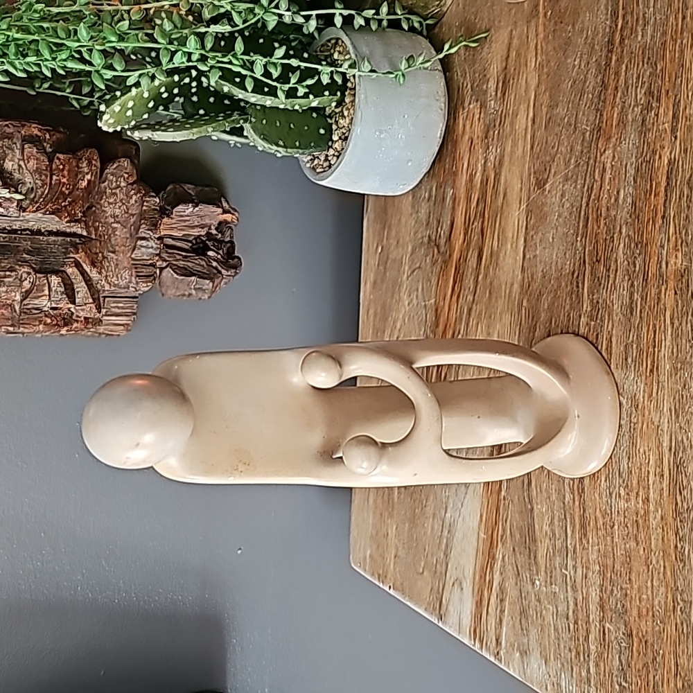 African soapstone cream parent 2 children statue artisan mother's fathers day